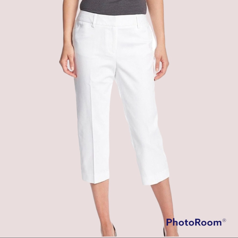 White Rafaela Capri Pants NWT